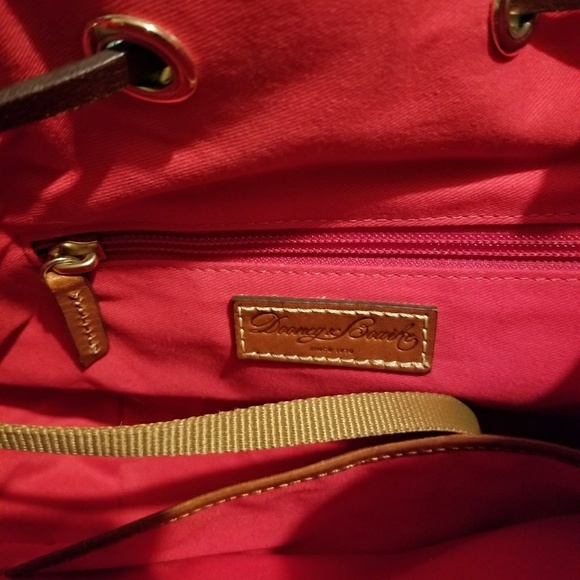 *SOLD* Dooney & Bourke Crossbody - Picture 6 of 8